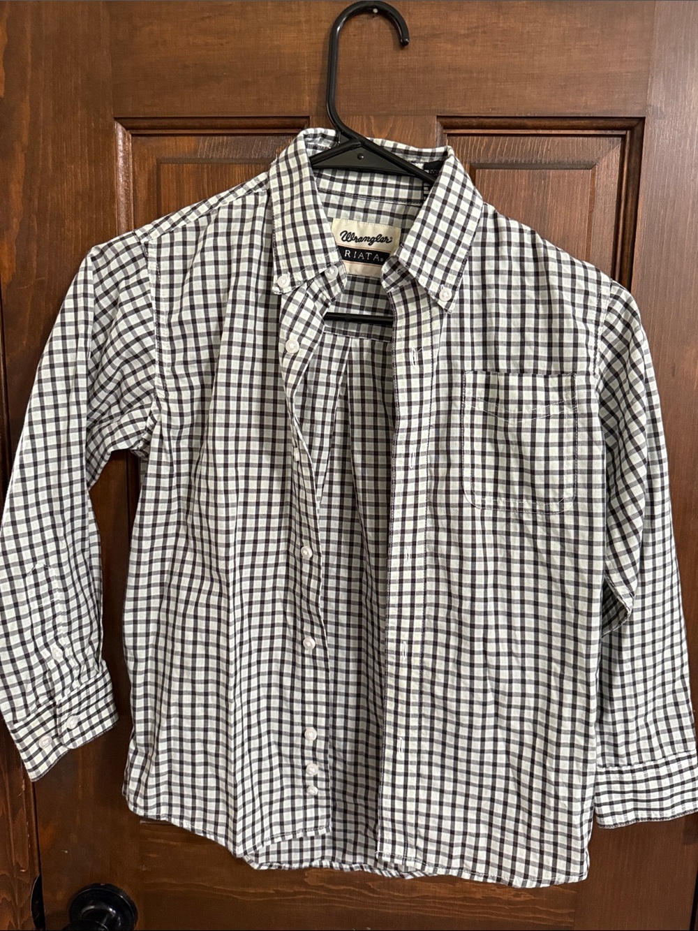 Wrangler White and Black Plaid Button-Down Shirt